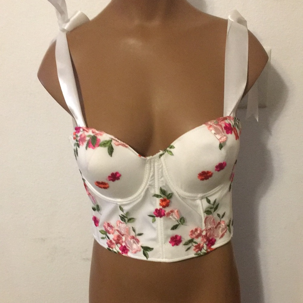 New Ratti Embroidered Corset size M/L?